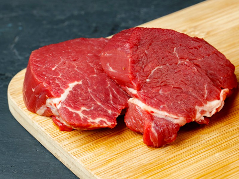 Premium Beef Back Leg Chaka Meat Bone-in (গরুর রানের চাকা মাংস আস্ত হাঁড় সহ) thumbnail 2